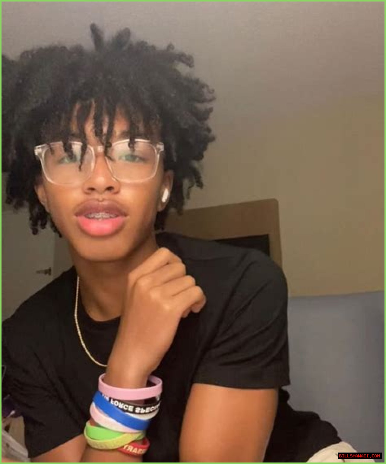 Exploring The Unique Style Of The Light Skin Dread Head